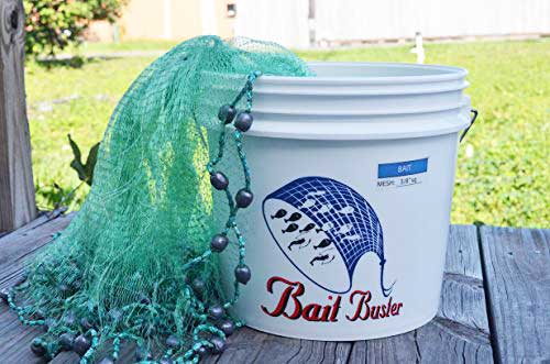 How to Cast Net and Store Thousands of Bait Fish (Cast Netting Bait) 